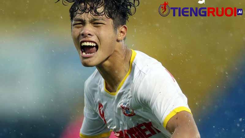 Chi tiết về cách chơi bóng của cầu thủ Nguyễn Quốc Việt 
